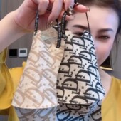 小迪家立体无痕透气防晒洋气显脸小 口罩女夏季 2025年新款 网红爆款