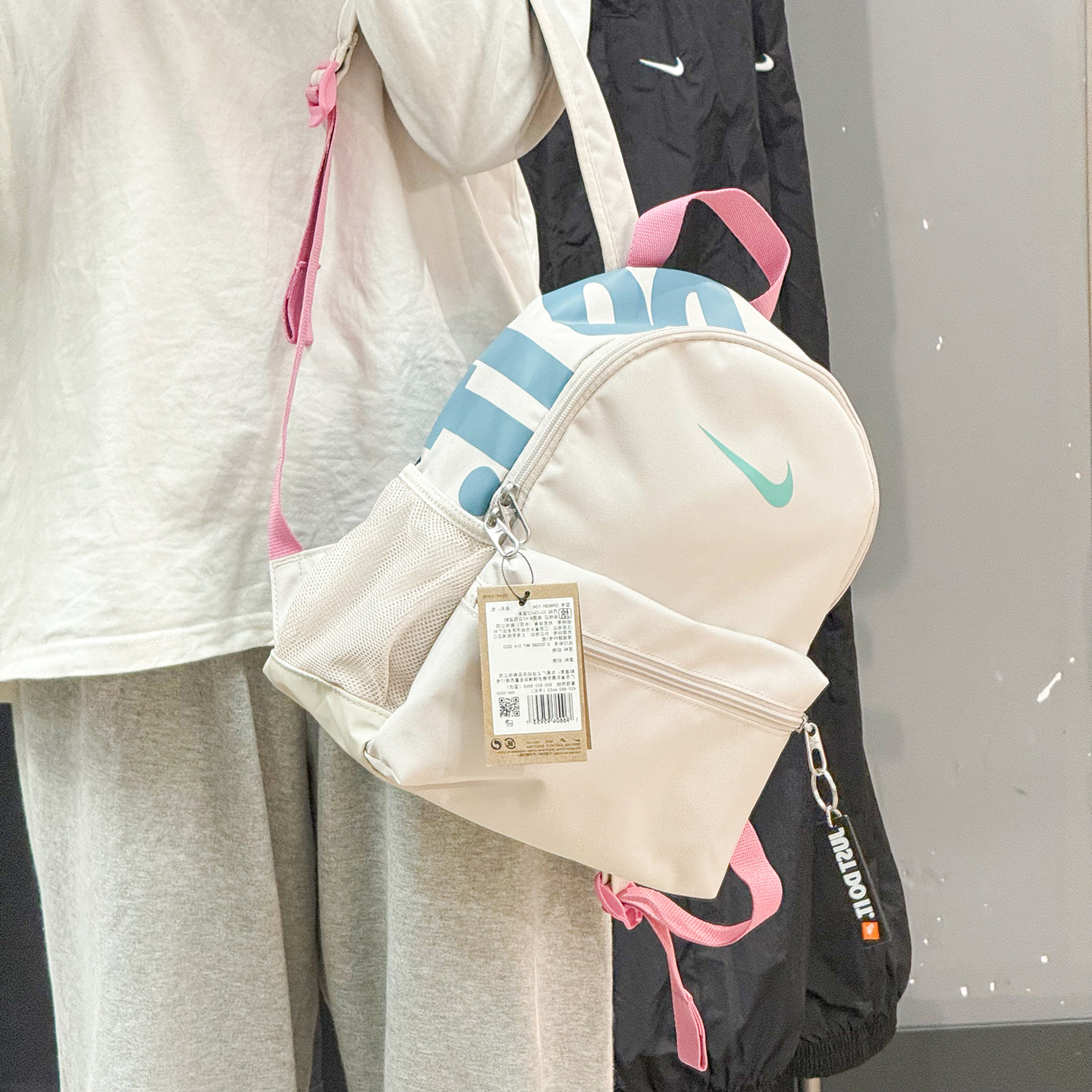 耐克Nike迷你双肩包女小号书包学生休闲小背包可爱儿童DR6091-104