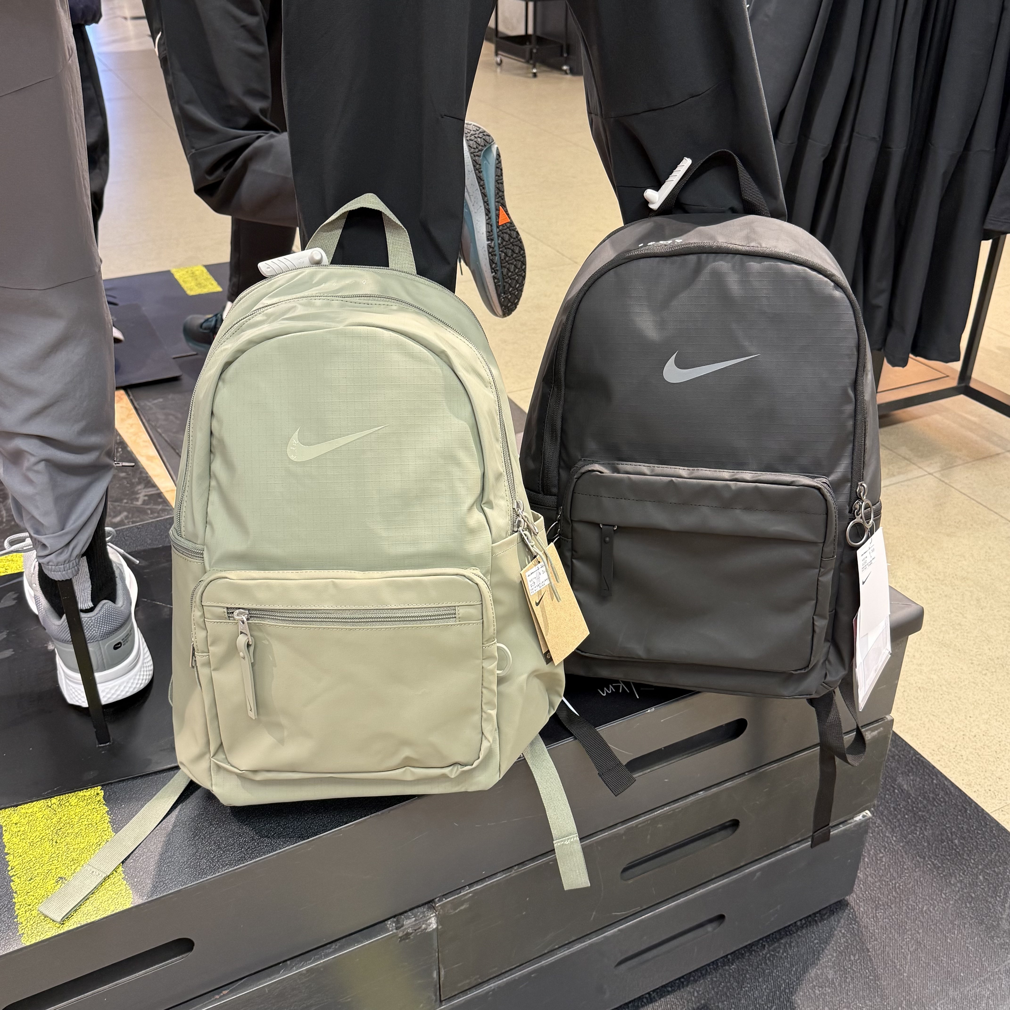 耐克Nike正品男女双肩包通勤大容量电脑背包防水