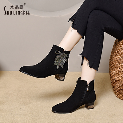 水晶蝶2025冬季新款加绒真皮鞋低中跟保暖时装高跟尖头气质女短靴