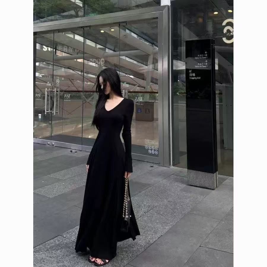 白色步步生莲鱼尾连衣裙长款女秋冬季内搭针织长裙打底修身