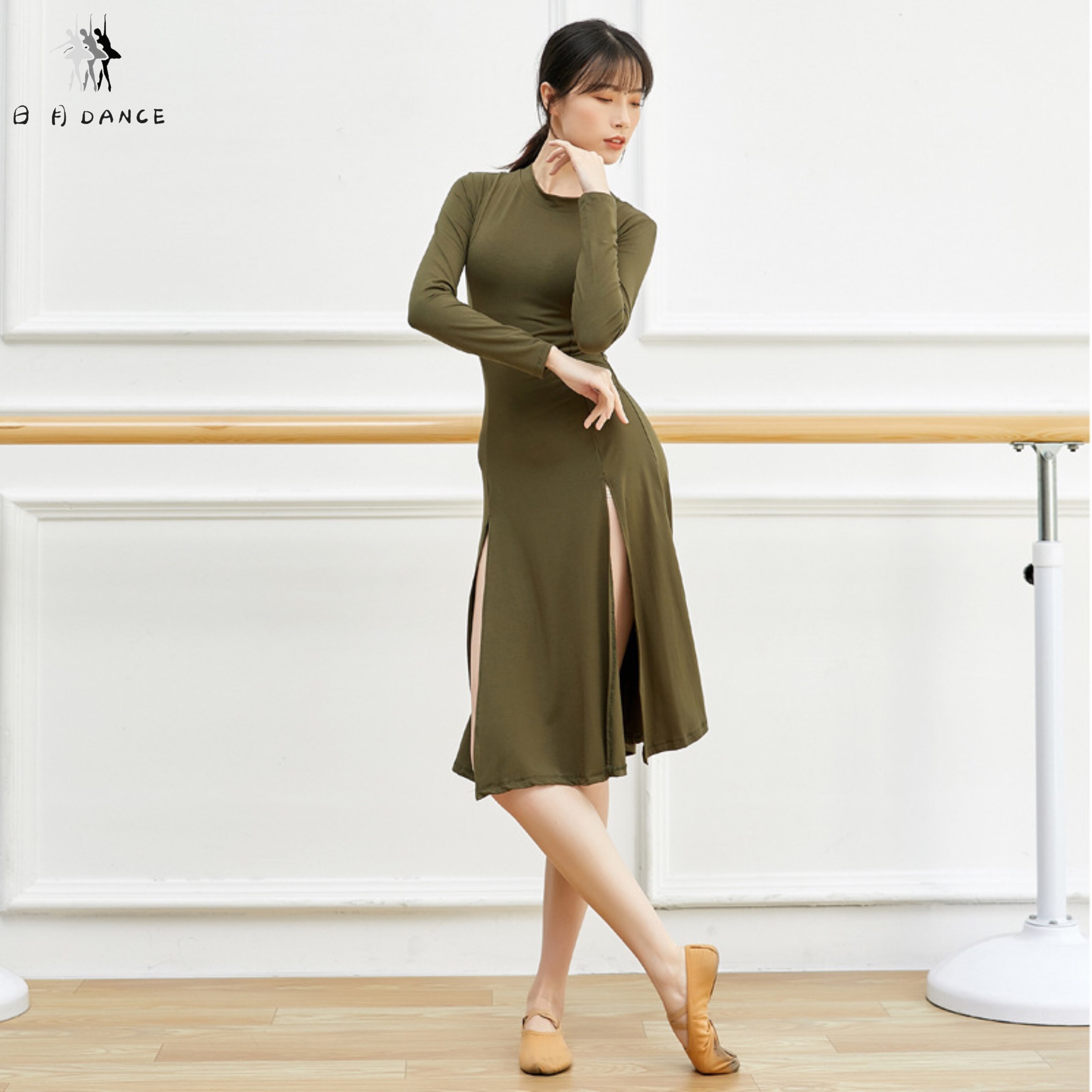 舞蹈练功服拉丁舞开叉连衣裙女成人现代芭蕾形体中国古典演出服装