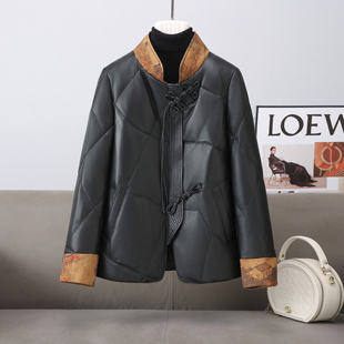 2025新款海宁真皮羽绒服女中国风妈妈装鹅绒绵羊皮衣短款外套盘扣