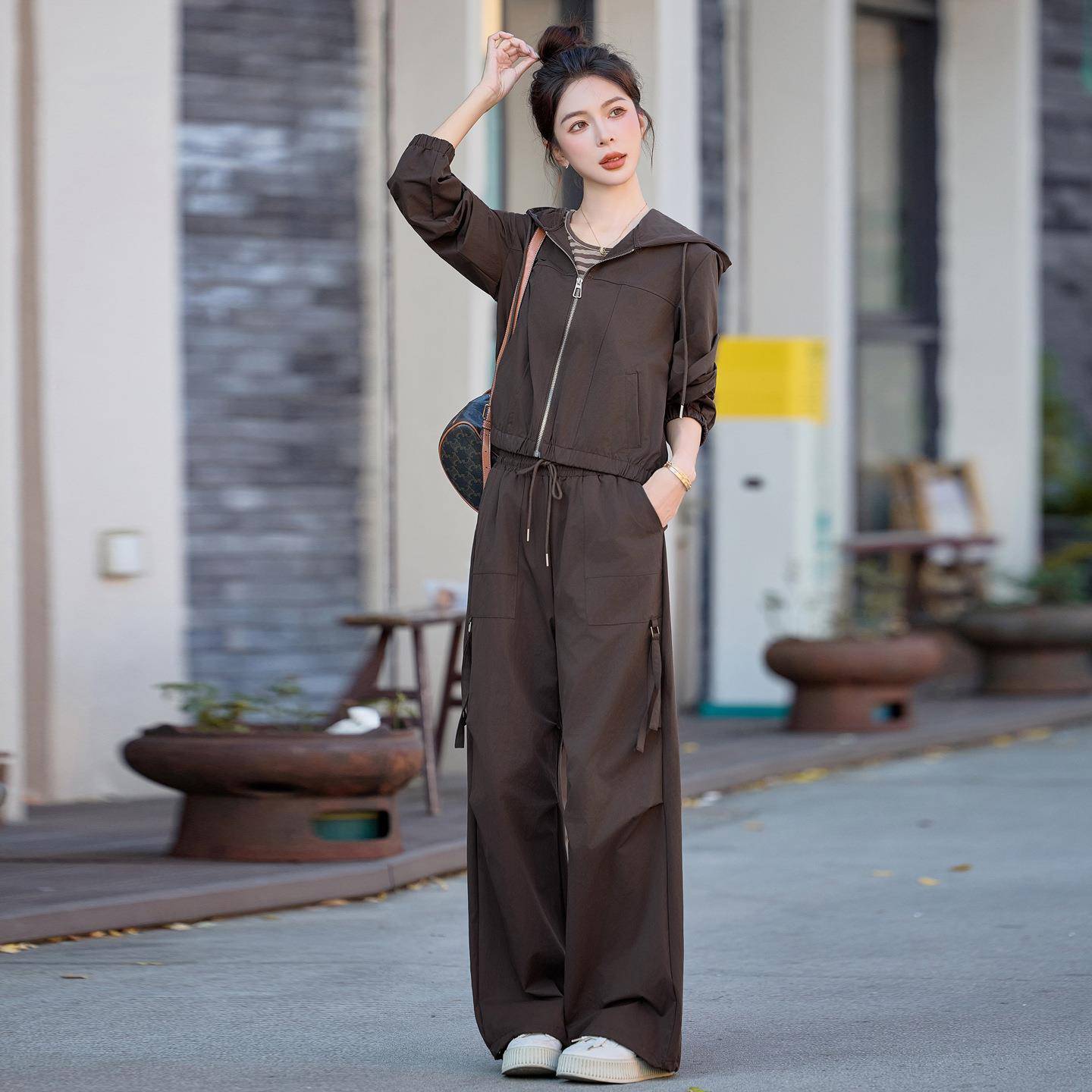 时尚2套装20休5秋季减龄学HJ9508-0院风闲连帽心外套+背+长裤三件