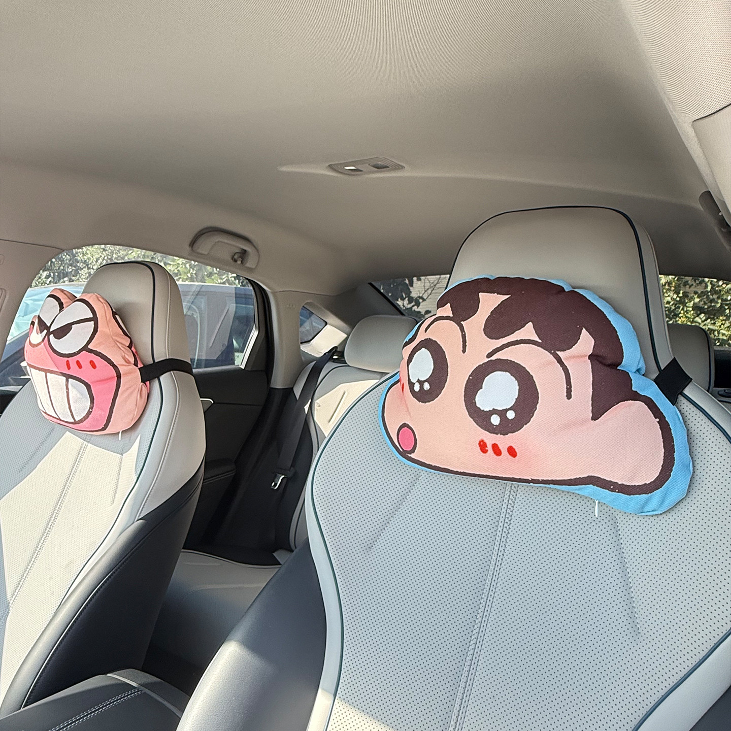 蜡笔小新头枕汽车车用护颈枕