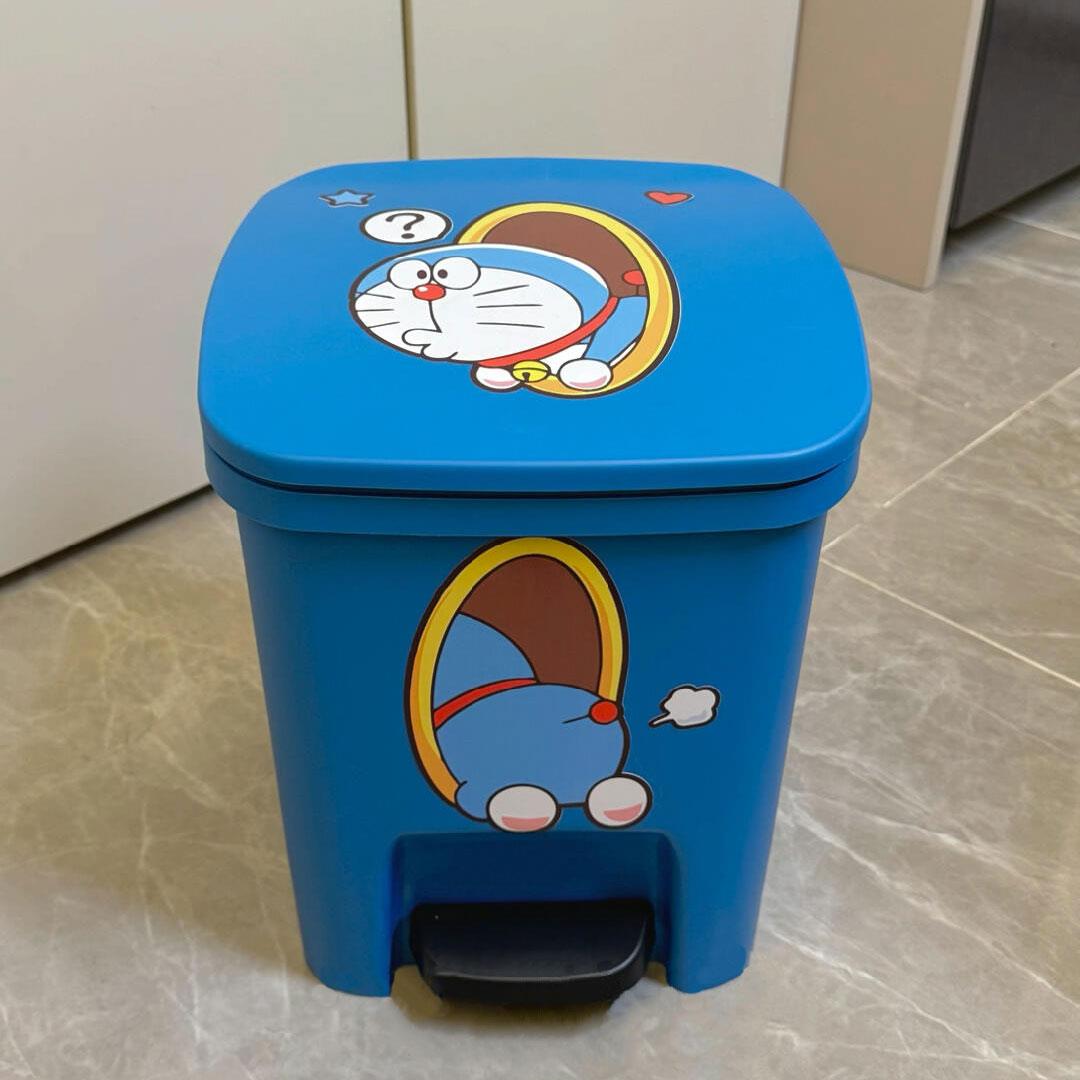 叮当猫垃圾桶家用带盖子厨房卫生间厕所客厅大容量脚踏式高颜值