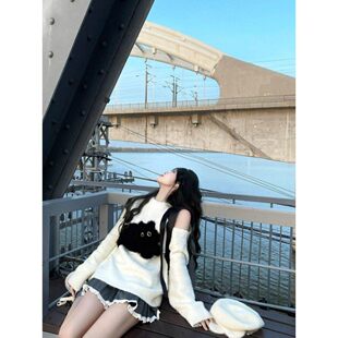 纯欲风软糯奶fufu卡通猫咪露肩毛衣女学生秋冬ins仿水貂毛针织衫