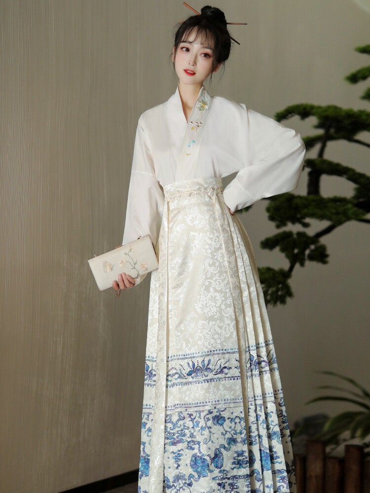 [파란색과 흰색] 원래  명나라 HANFU 여성 봄 가을 비행기 소매와 칼라 자수 국가 스타일 일일 말 얼굴 스커트