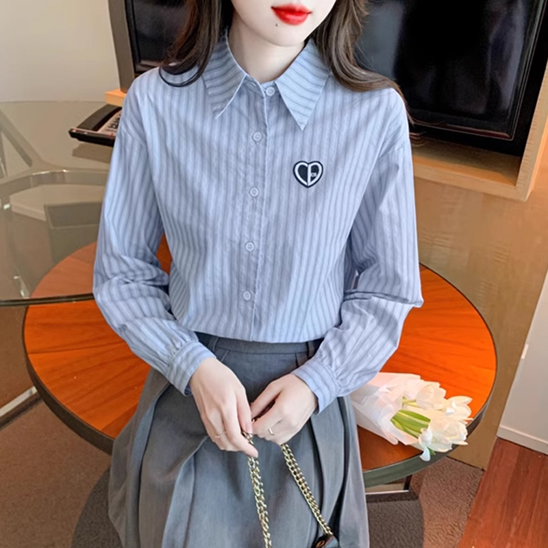 长袖条纹衬衫刺绣减龄显瘦上衣