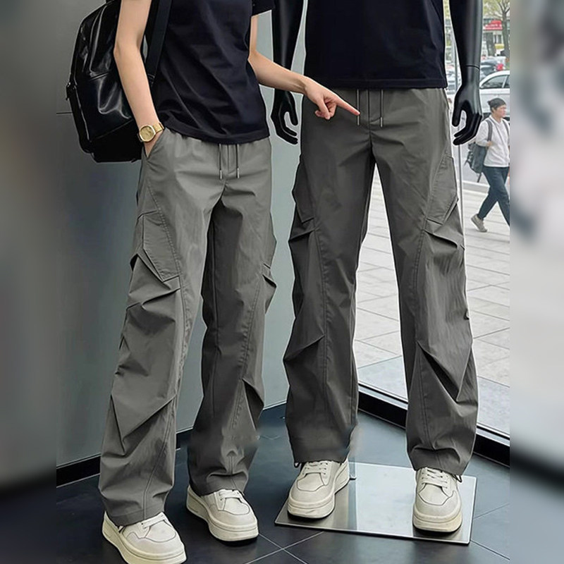 潮牌高端褶皱速干冰丝裤男春夏薄款2026新款宽松微喇工装裤运动裤