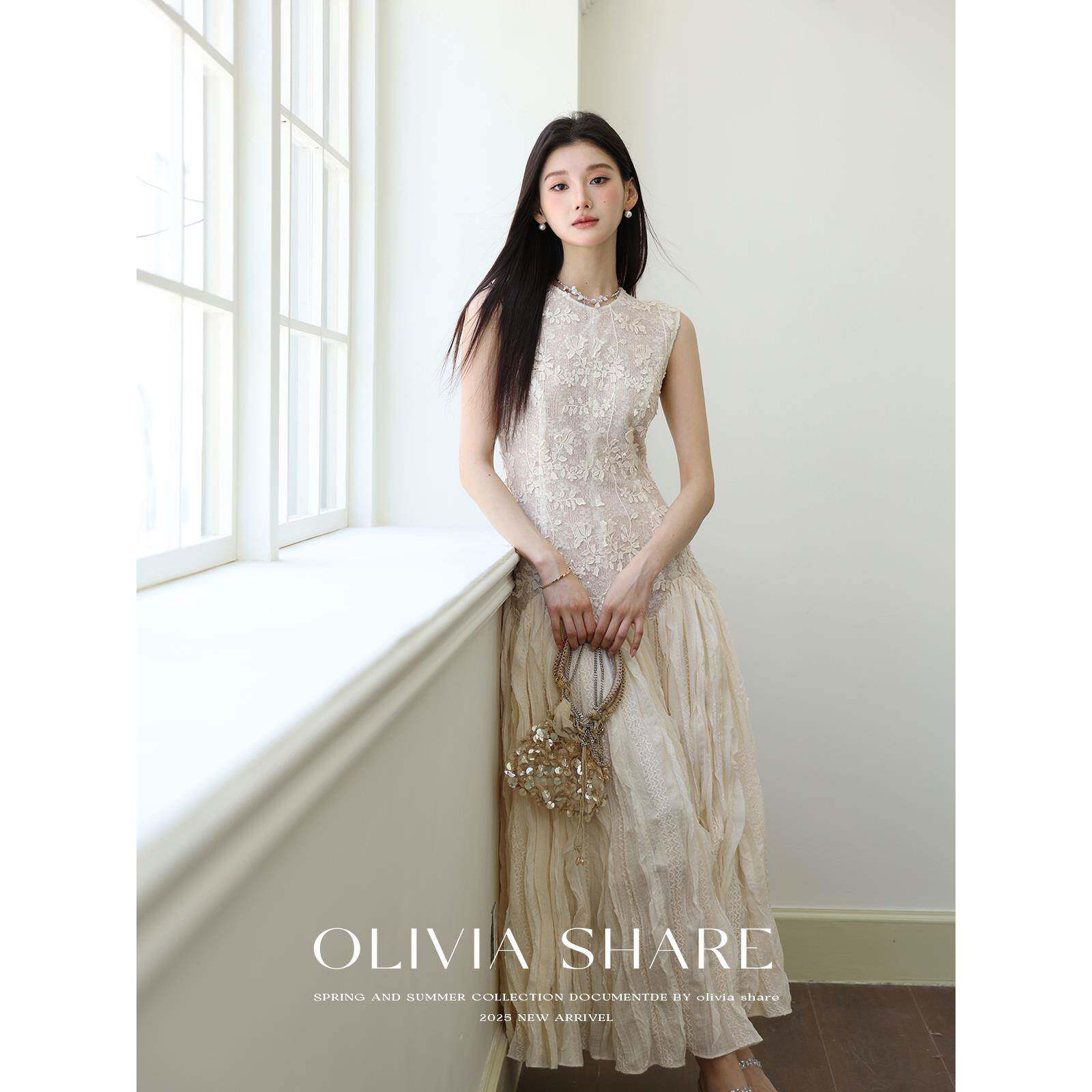 OS7 4.11/20:00 重工奢感 4米裙摆藤蔓立体绣蕾丝细闪拼接连衣裙