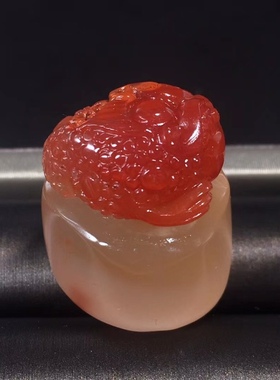 川料南红玛瑙雕刻金蟾盖章俏色巧雕果冻色玫红吊坠百搭时尚锁骨链