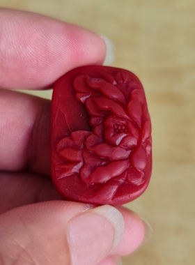 川料南红玛瑙牡丹花吊坠手工雕刻形状饱满圆润 柿子红挂件男女款