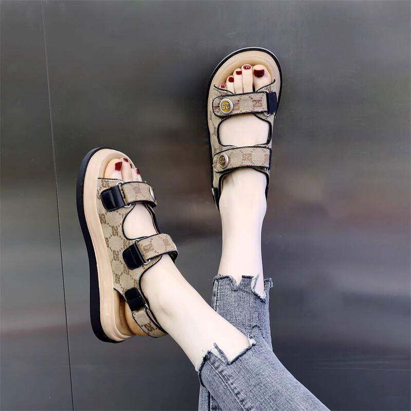 韩式罗马风时尚露趾凉鞋女夏季新款平底双带扣休闲沙滩鞋软底防滑