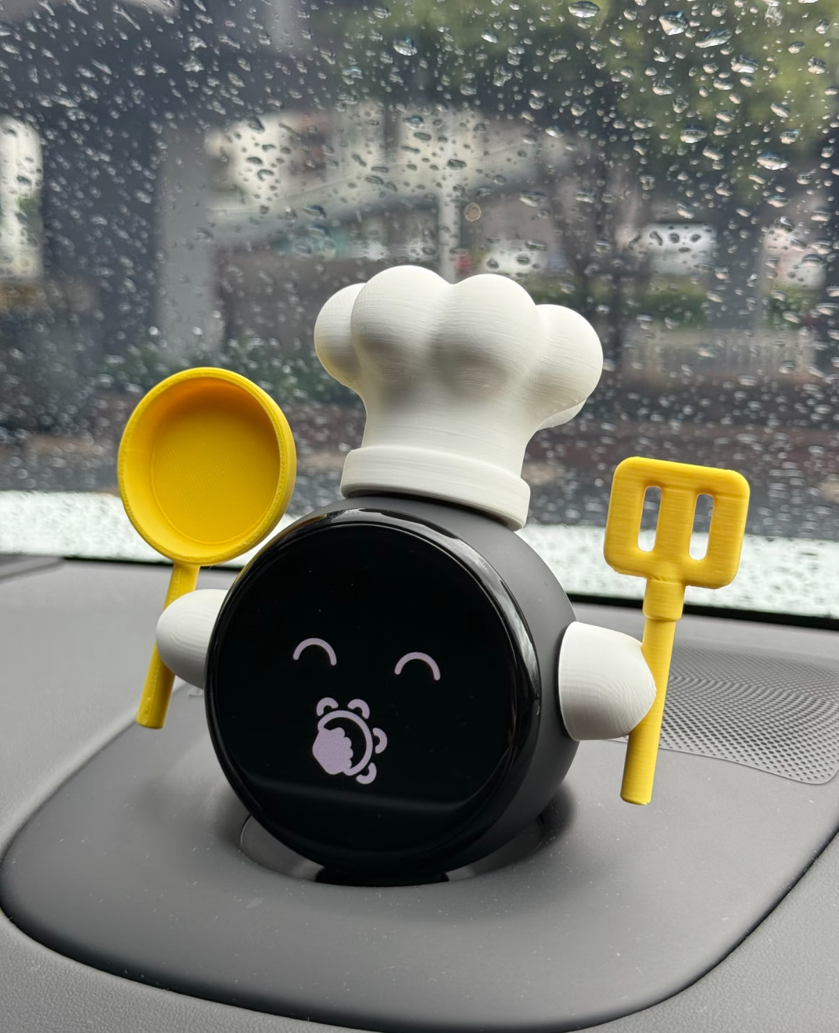 小厨神蔚来汽车nomi帽子可爱有趣的汽车中控摆件