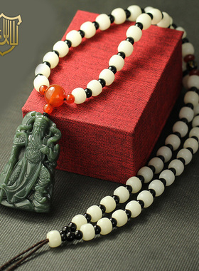 男戴和田玉白玉菩提根项链