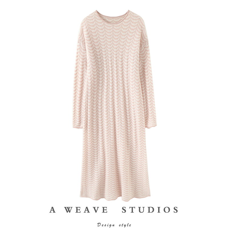 雅致大方！波纹复古镂空羊绒衫女圆领中长款纯羊绒毛衣针织连衣裙