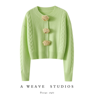 时髦精本精 女圆领羊绒毛衣外套 玩偶纽扣加厚100%纯山羊绒开衫