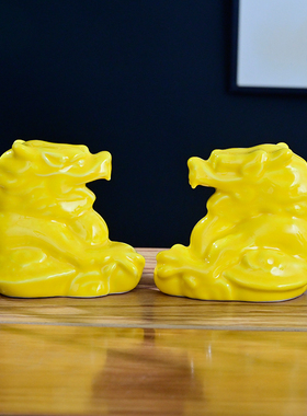 生肖龙摆件陶瓷小家居饰品本命年礼物2024龙年吉祥物手办黄色一对