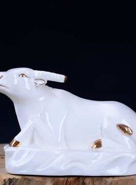 白色描金十二生肖动物镇宅卧牛