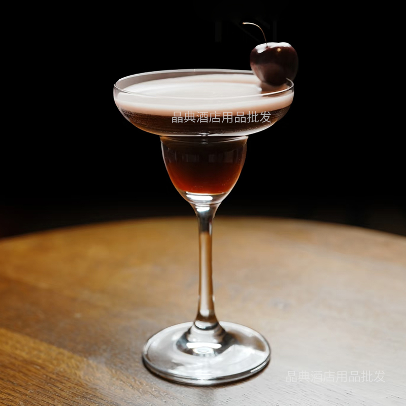 复古风高脚创意飞碟玻璃果汁杯拿铁咖啡杯特调饮品杯鸡尾酒杯子