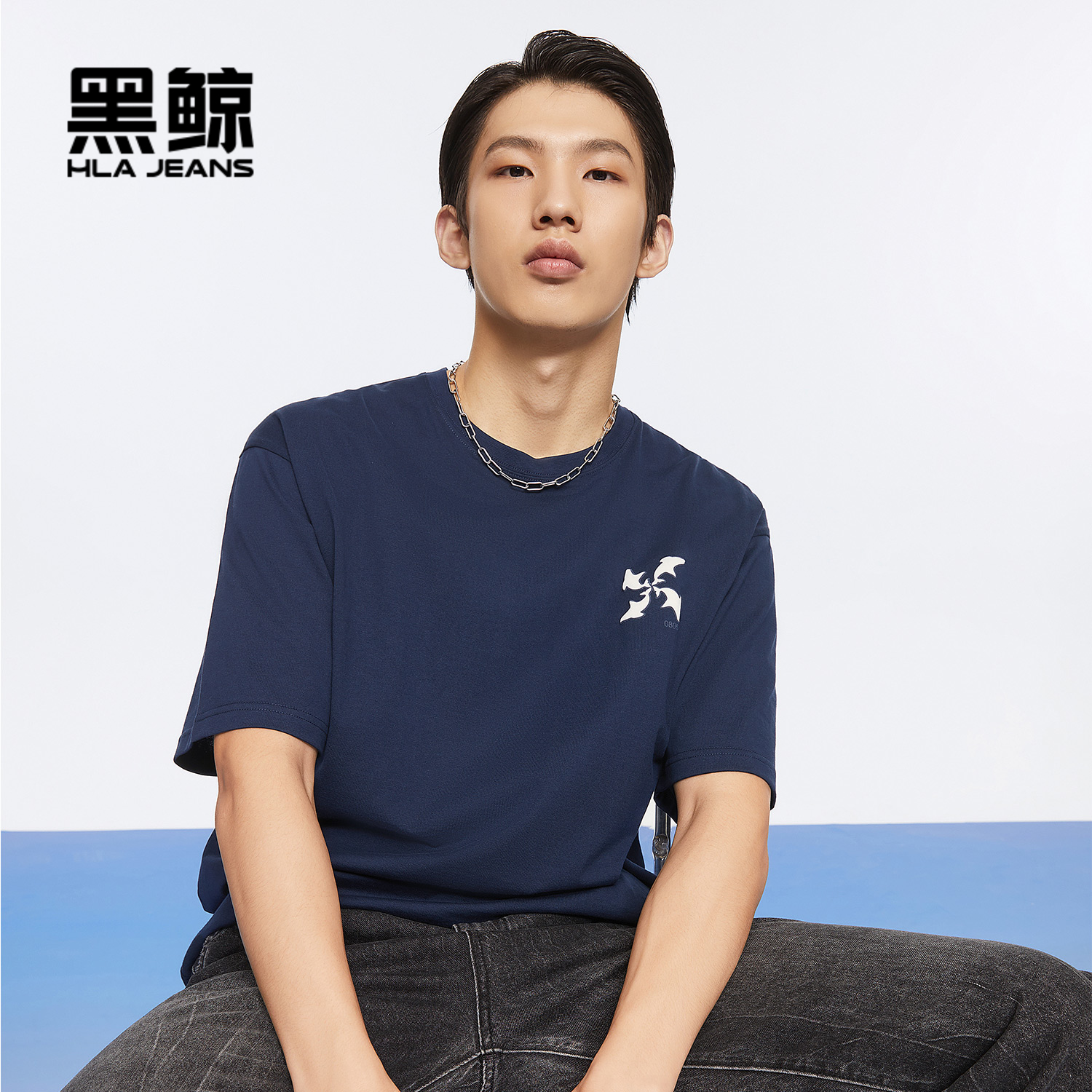 黑鲸后背印花圆领短袖T恤