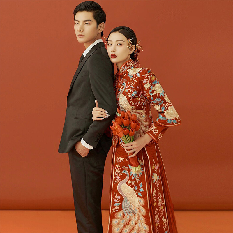 秀禾服新娘2022年春夏新款中式婚纱古装嫁衣修身龙凤褂小个子秀禾