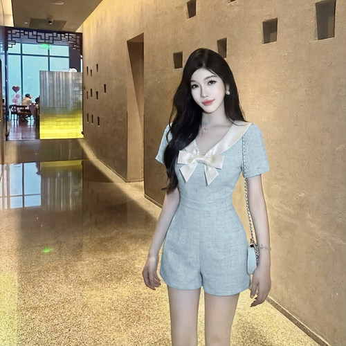 2026夏季新款女小香风蝴蝶结高级感连体衣收腰显瘦连体短裤D5576