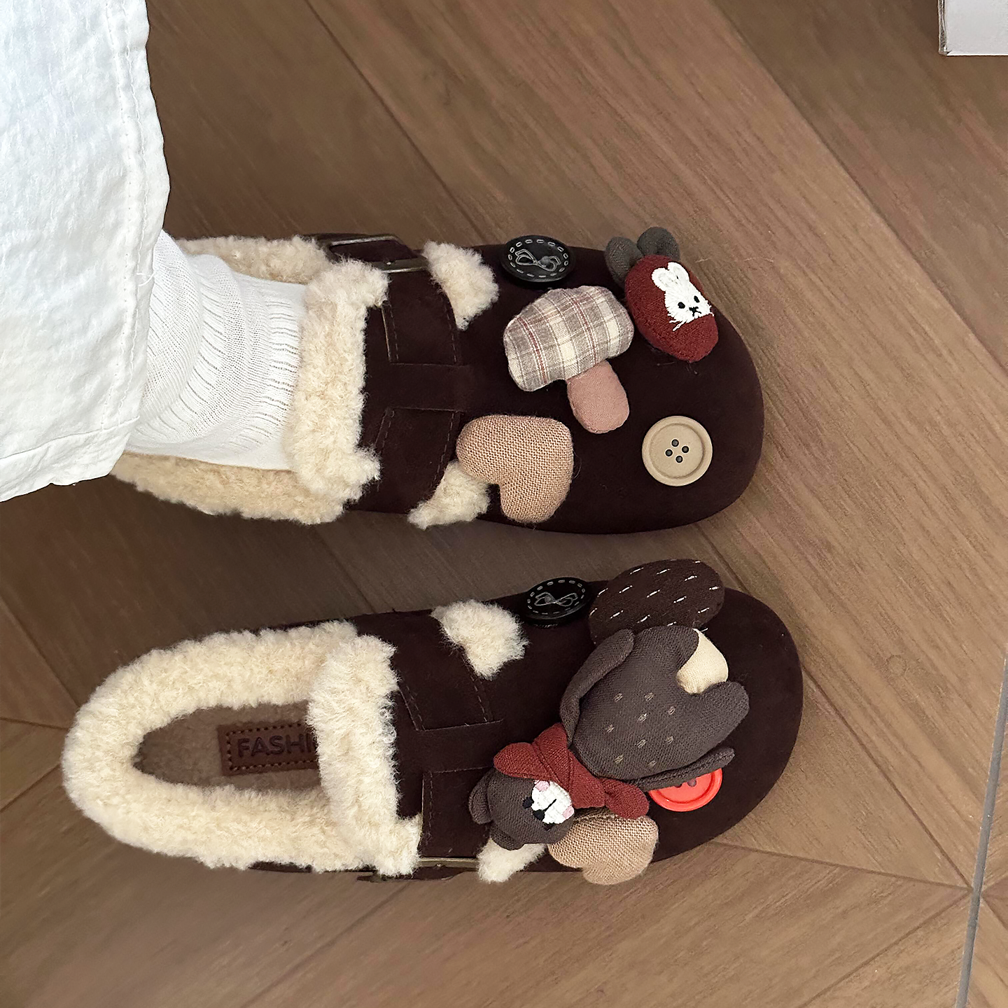 上脚超可爱嘟小熊棉鞋～～
