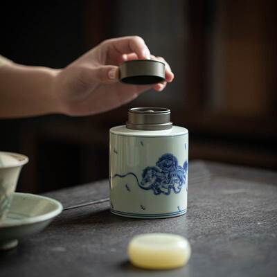 Antique Blue and White small tea pot tea warehouse storage
