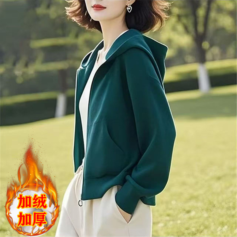 加绒加厚外套女2025秋冬季新款中老年妈妈装纯色连帽卫衣开衫女士