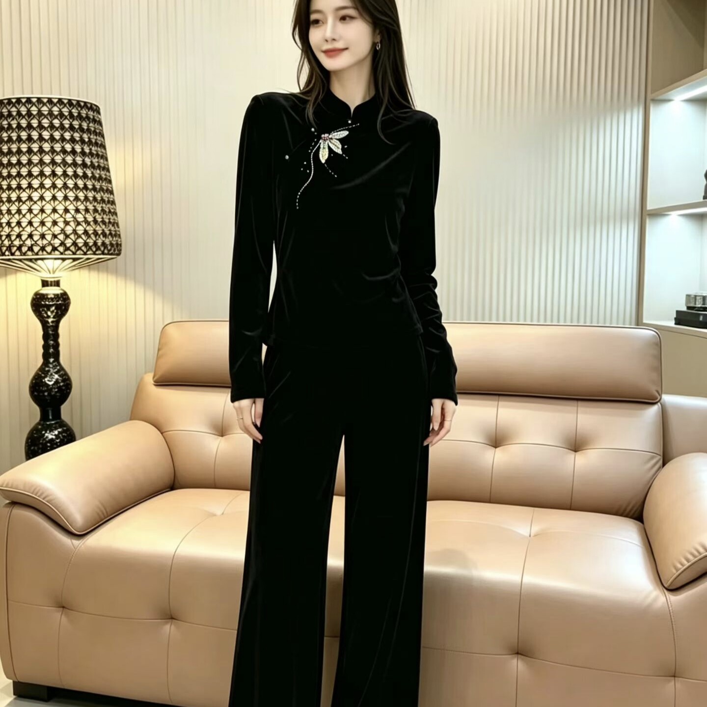 新中式国风优雅刺绣黑色长袖丝绒时尚气质女士上衣2026秋季新款女