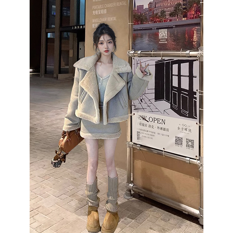 【维多利呀】韩系高级设计加厚短外套+显瘦半身裙冬季减龄穿搭