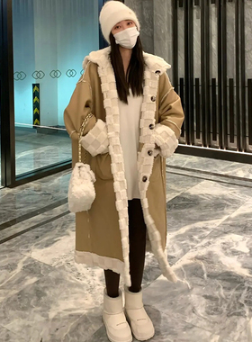 时尚设计感外套中长款女秋冬皮毛一体正反两穿羊羔绒连帽加厚大衣
