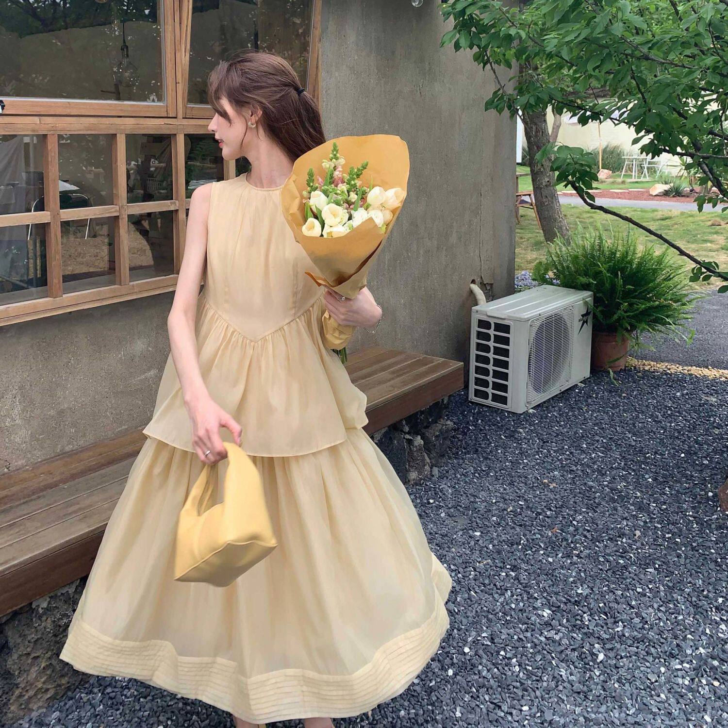 法式少女感双层裙摆简约背心温柔风连衣裙女夏季新款大摆裙子