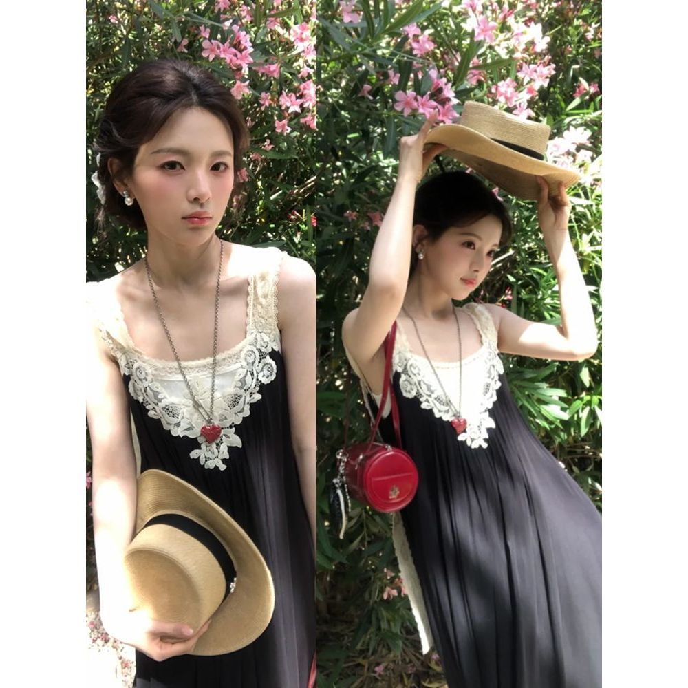 杨超越明星同款度假风法式气质温柔氛围感V领蕾丝拼接度假连衣裙