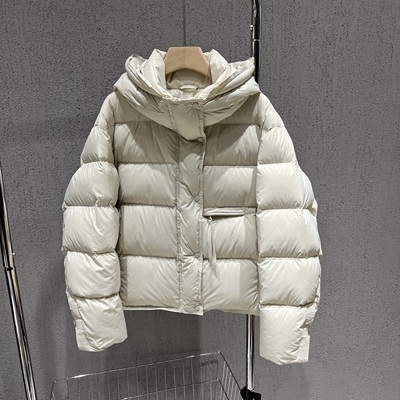 2025冬季新款韩版宽松连帽短款泡芙羽绒服女加厚保暖90白鸭绒外套