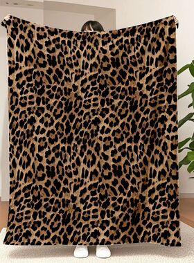 1pc Luxurious Leopard Print Flannel Blanket-Soft,Cozy & Hypo