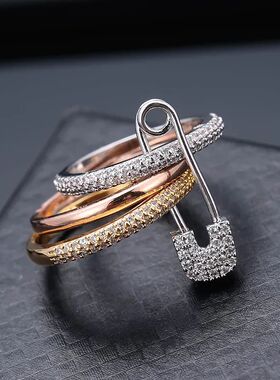 Chic Shine Finger Rings Set for Women with Pin Design Exagge