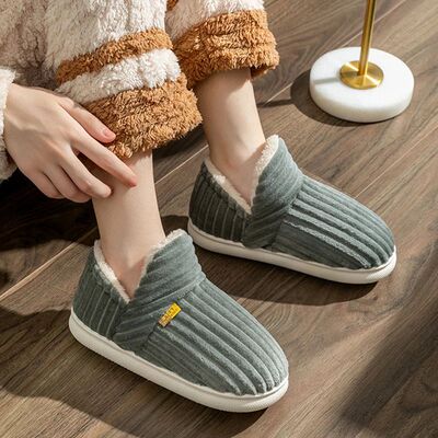 Comwarm Plush Fur Slippers For Women Men Winter Indoor Fluff