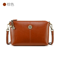 Коричневый