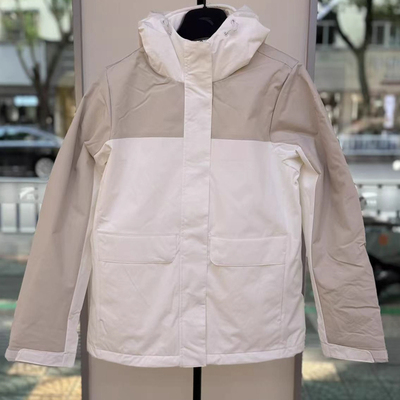 安踏正品女冲锋衣2025冬款连帽梭织抓绒内胆三合一外套162547601