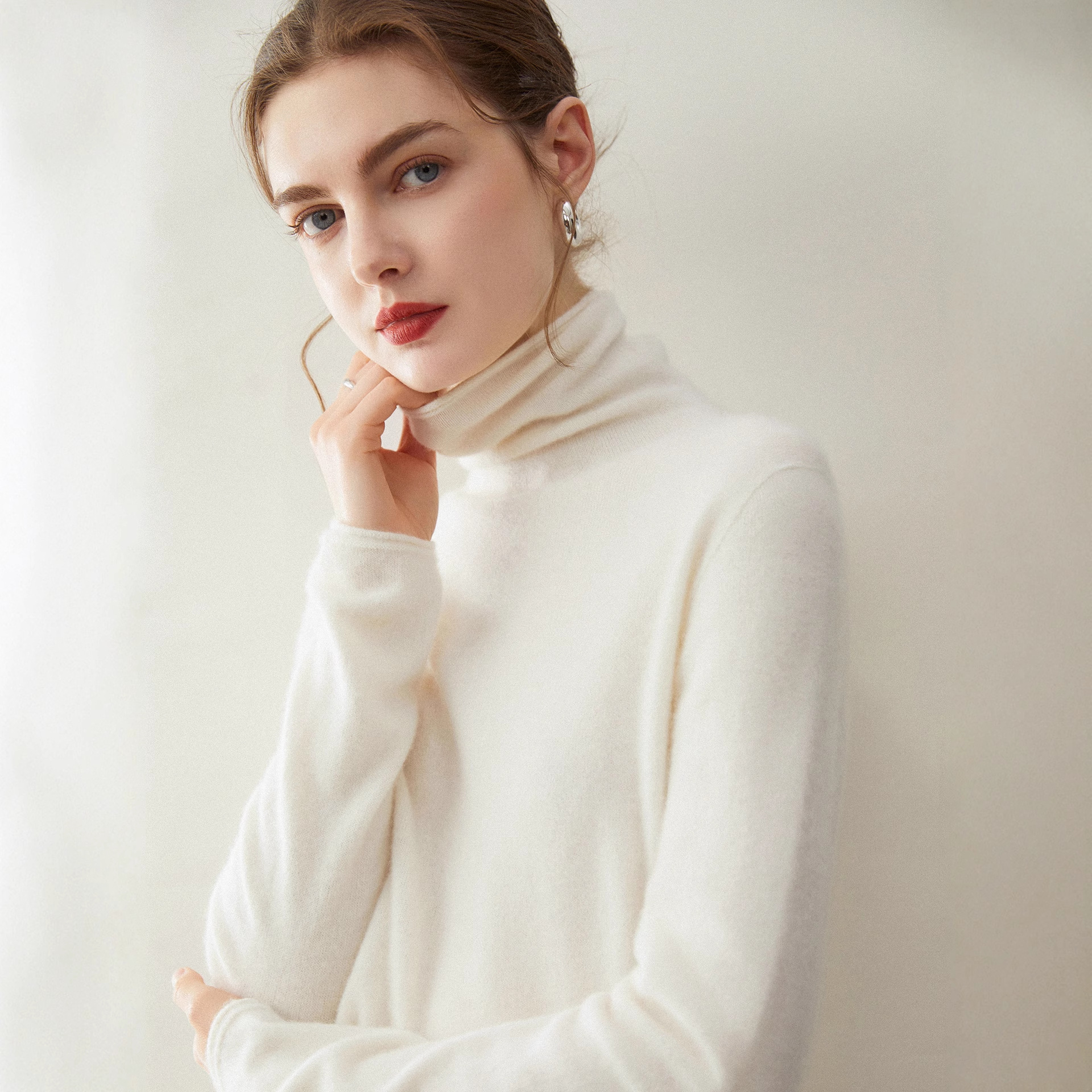 纯成衣秋冬一线新款针织打底衫毛衣厚堆堆领内搭显瘦山羊绒衫女