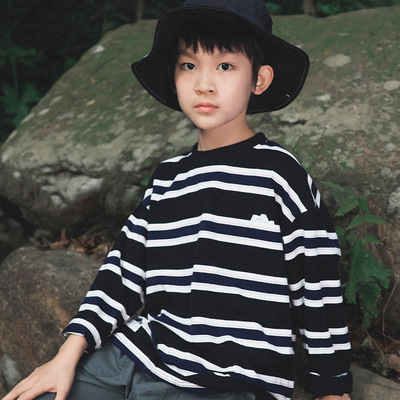 儿童长袖t恤2026春季款休闲男童撞色条纹上衣中大童宽松套头衫