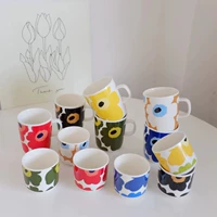 Разное общество Nordic Powant Flower Classic имеет черно -красную и красную, пару, чашки кофейных чашек Mark Cup