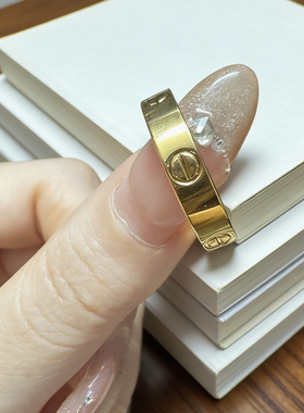 沙金饰品光面一字纹戒指男女仿真黄金素圈指环小众轻奢高级感配饰