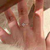 新款 素圈四叶花戒指女款 小众设计复古轻奢高级感开口可调节指环