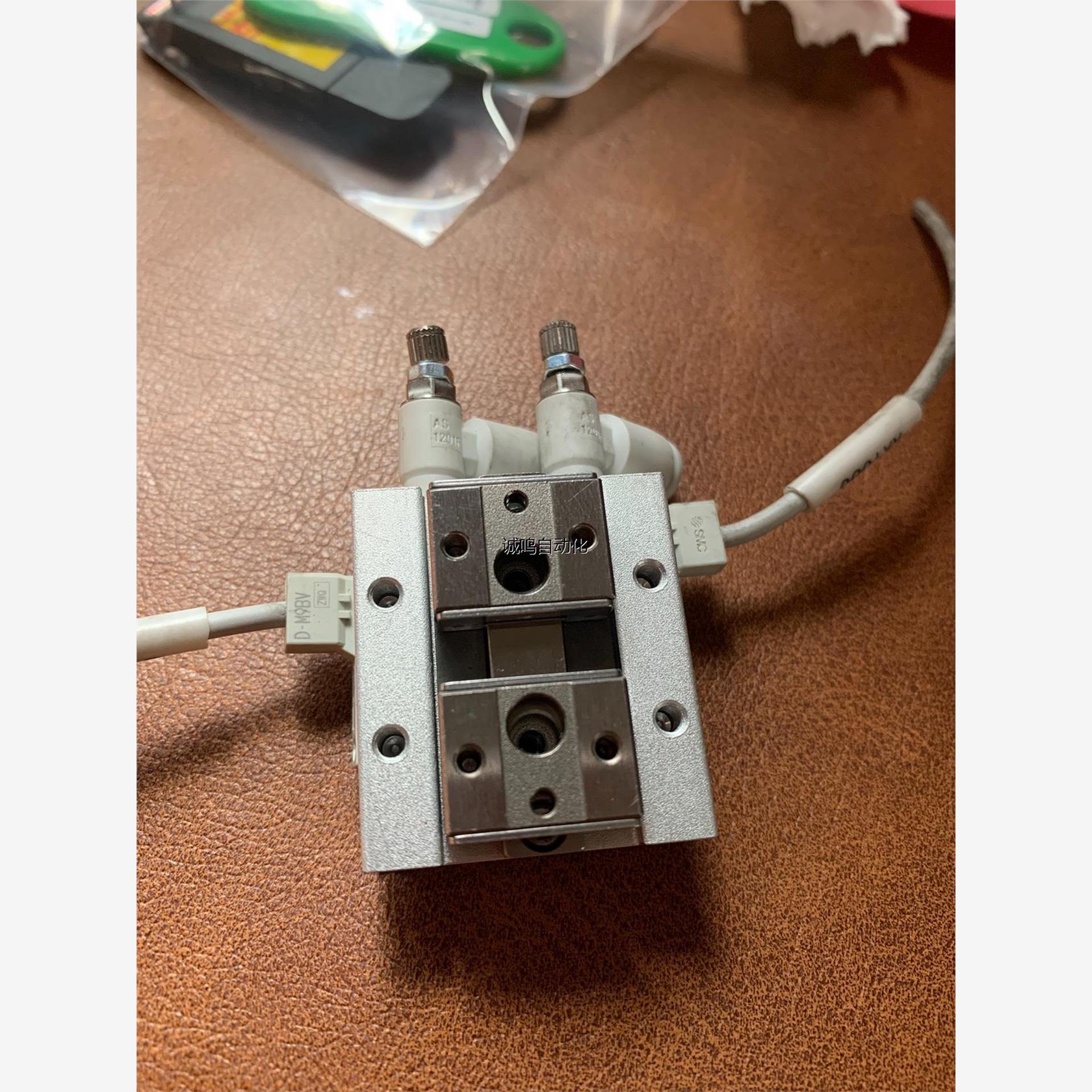 SMC平行气缸MHF2-8D，数