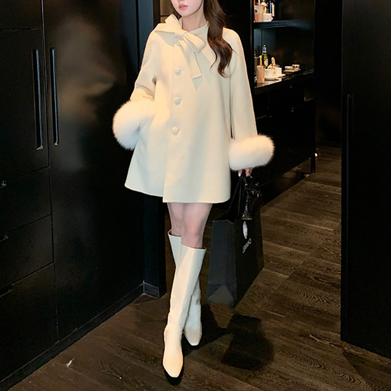 富家千金 羊毛狐狸毛白色毛呢外套女法式斗篷大衣双面呢中长款女