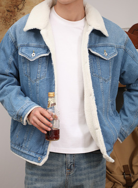 2025年冬季季新款浅蓝色加绒加厚牛仔夹克男休闲宽松短款时尚外套